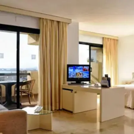 Ar Hotel 4*