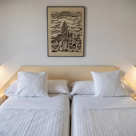 Ar Hotel 4*