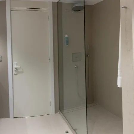 Ar Hotel