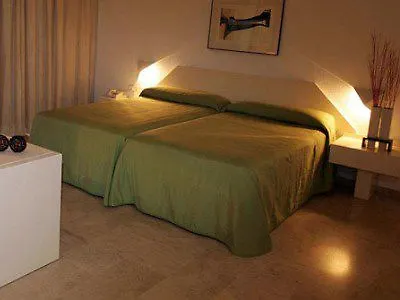 Ar Hotel