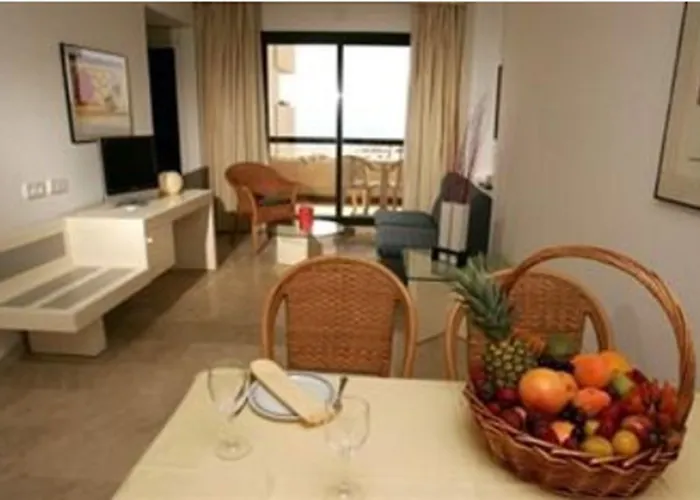 Ar Hotell 4*
