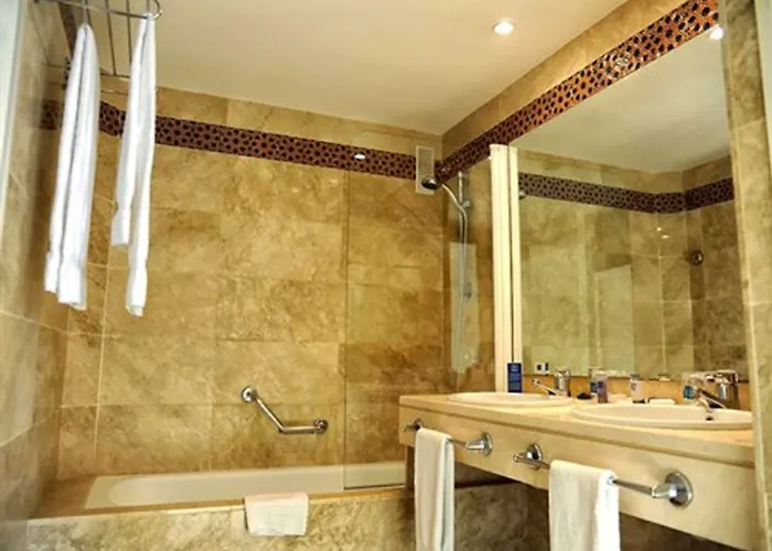 Ar Hotell