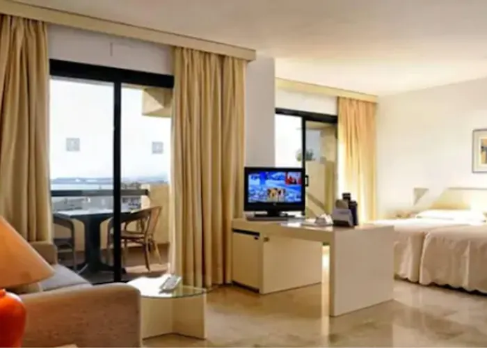 Ar Hotell 4*